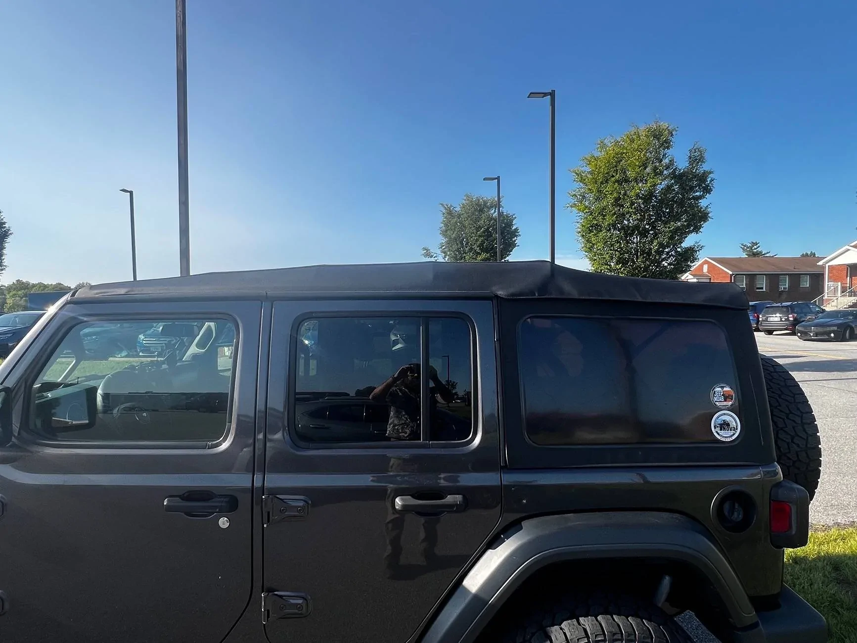 Jeep Wrangler JL Wet Carpet After Soft Top Installation 1783441651161-cu
