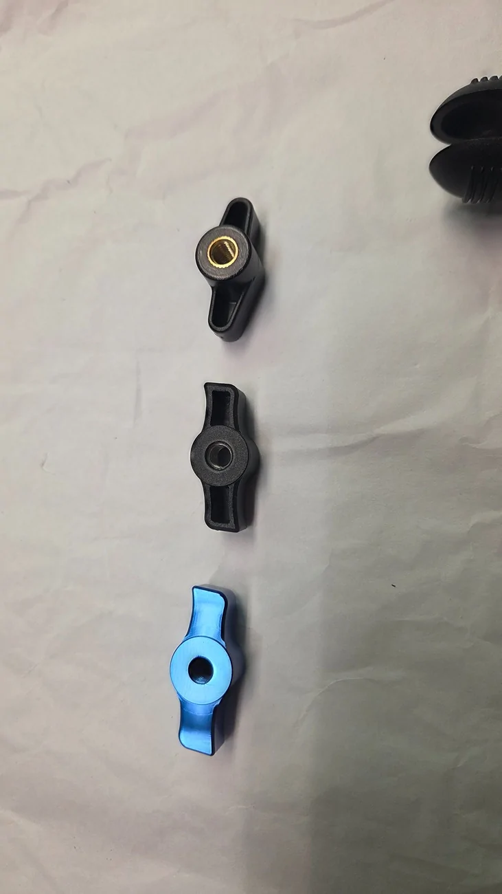 Jeep Wrangler JL Bulletpoint vs Tackform phone mount side by side comparison 20260620_202630