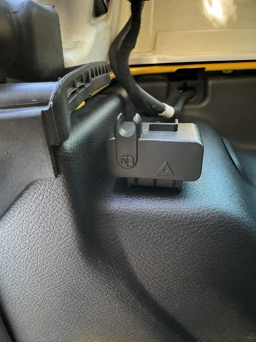 Jeep Wrangler JL What is this for? IMG_3493