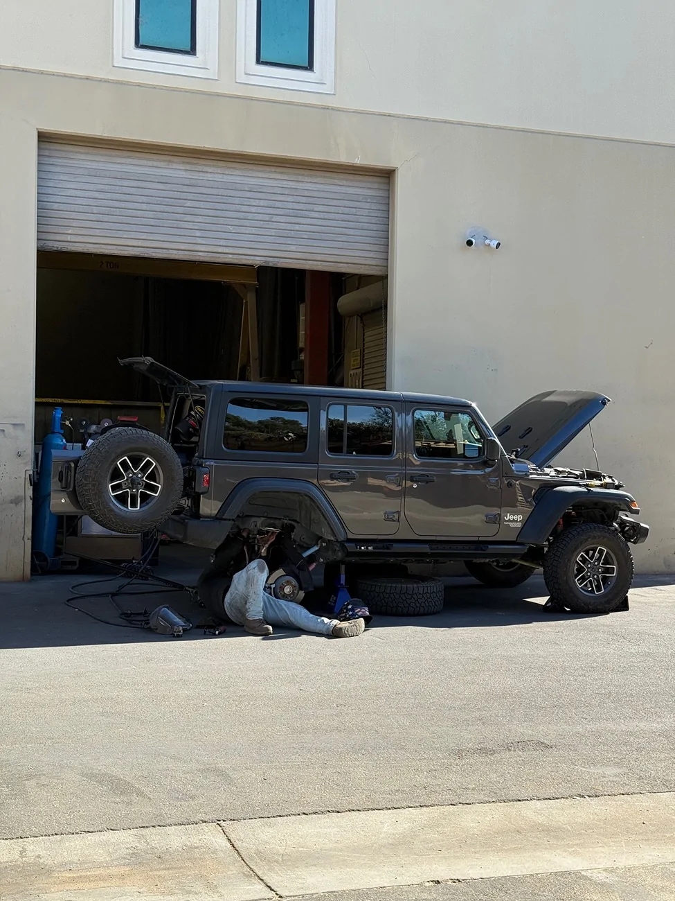 Jeep Wrangler JL Lil Sports guide from Marketplace Mojave to a Raptor hunting journey IMG_5268