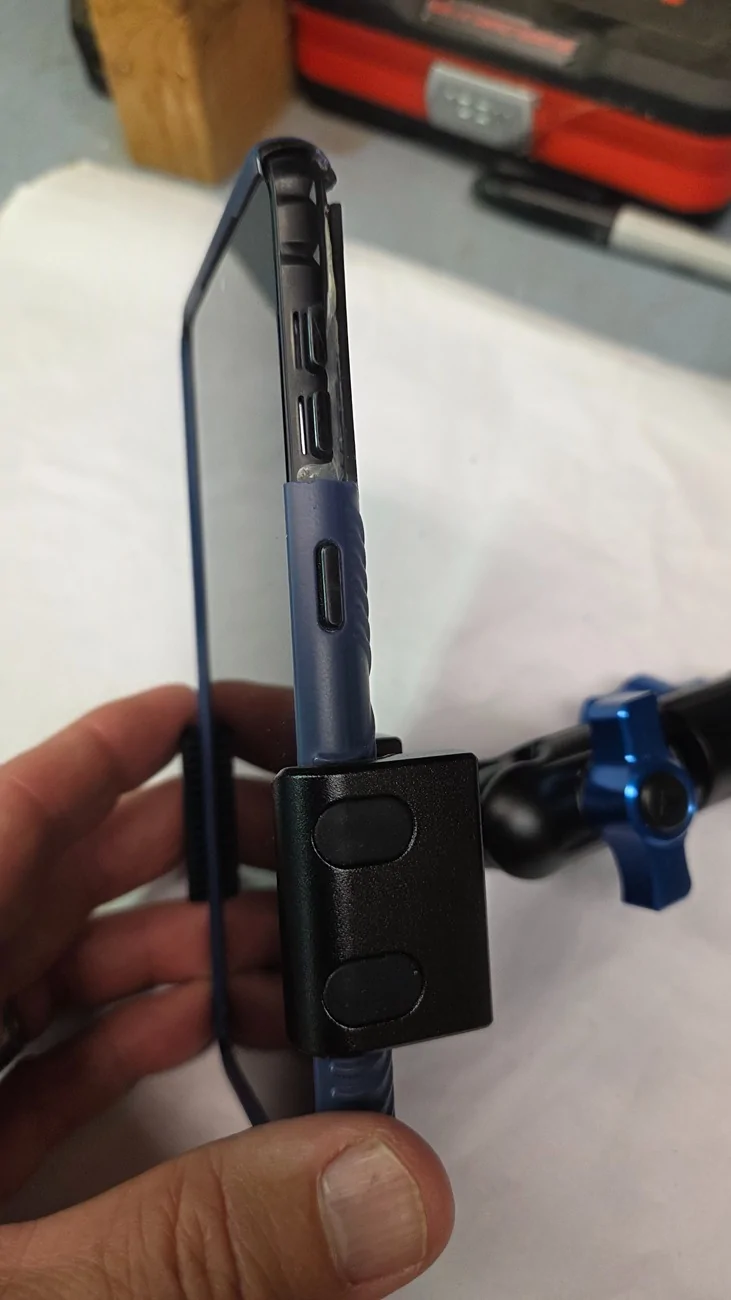 Jeep Wrangler JL Bulletpoint vs Tackform phone mount side by side comparison 20260712_173550