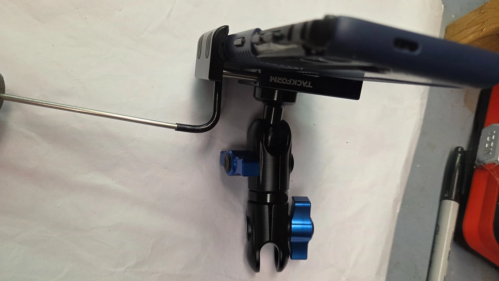 Jeep Wrangler JL Bulletpoint vs Tackform phone mount side by side comparison 20260712_173613