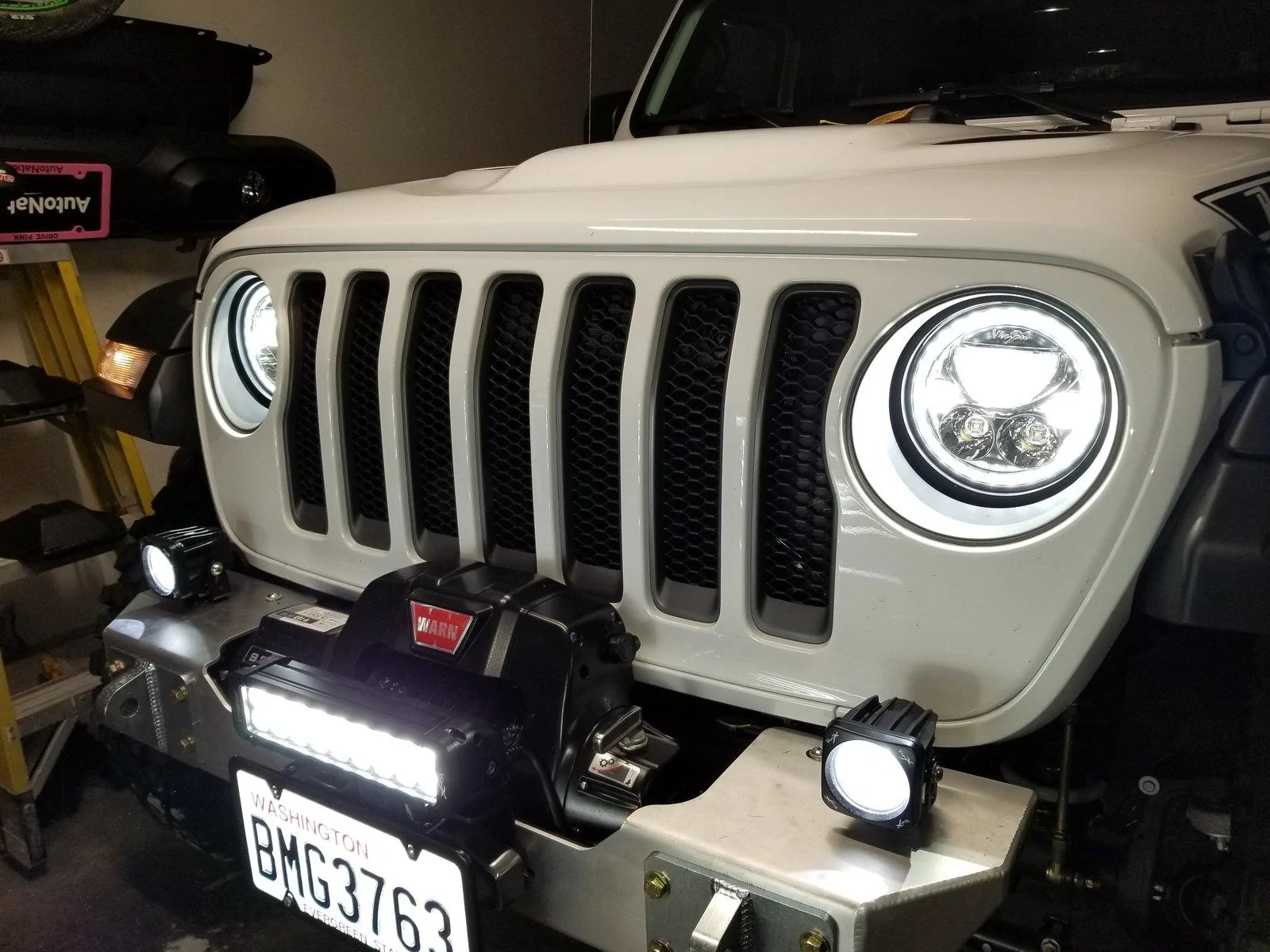 Jeep Wrangler JL AUX switches - Enabling with flashcal 20181110_154630