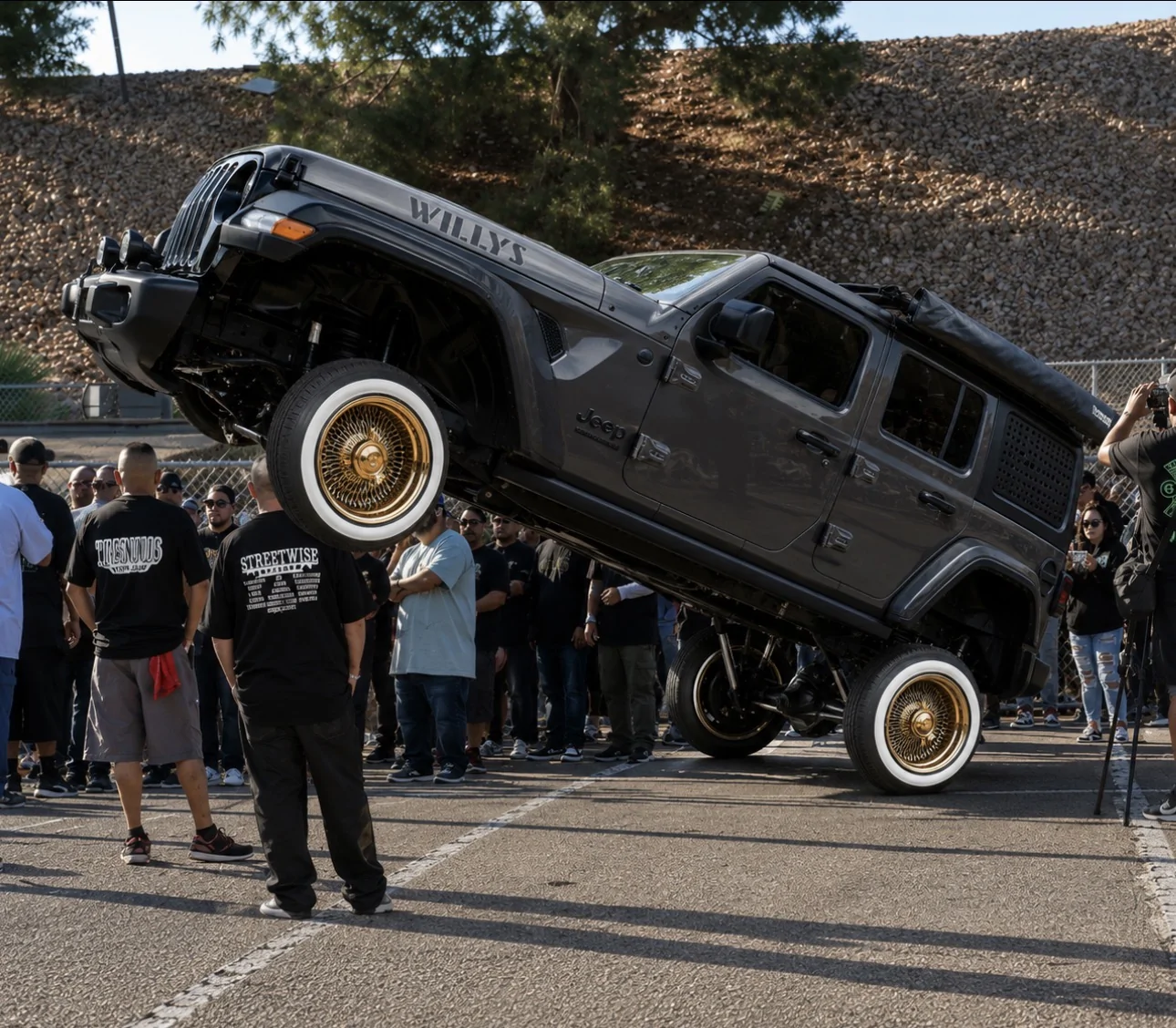 Jeep Wrangler JL Lol. 21" tire on a JL IMG_9968