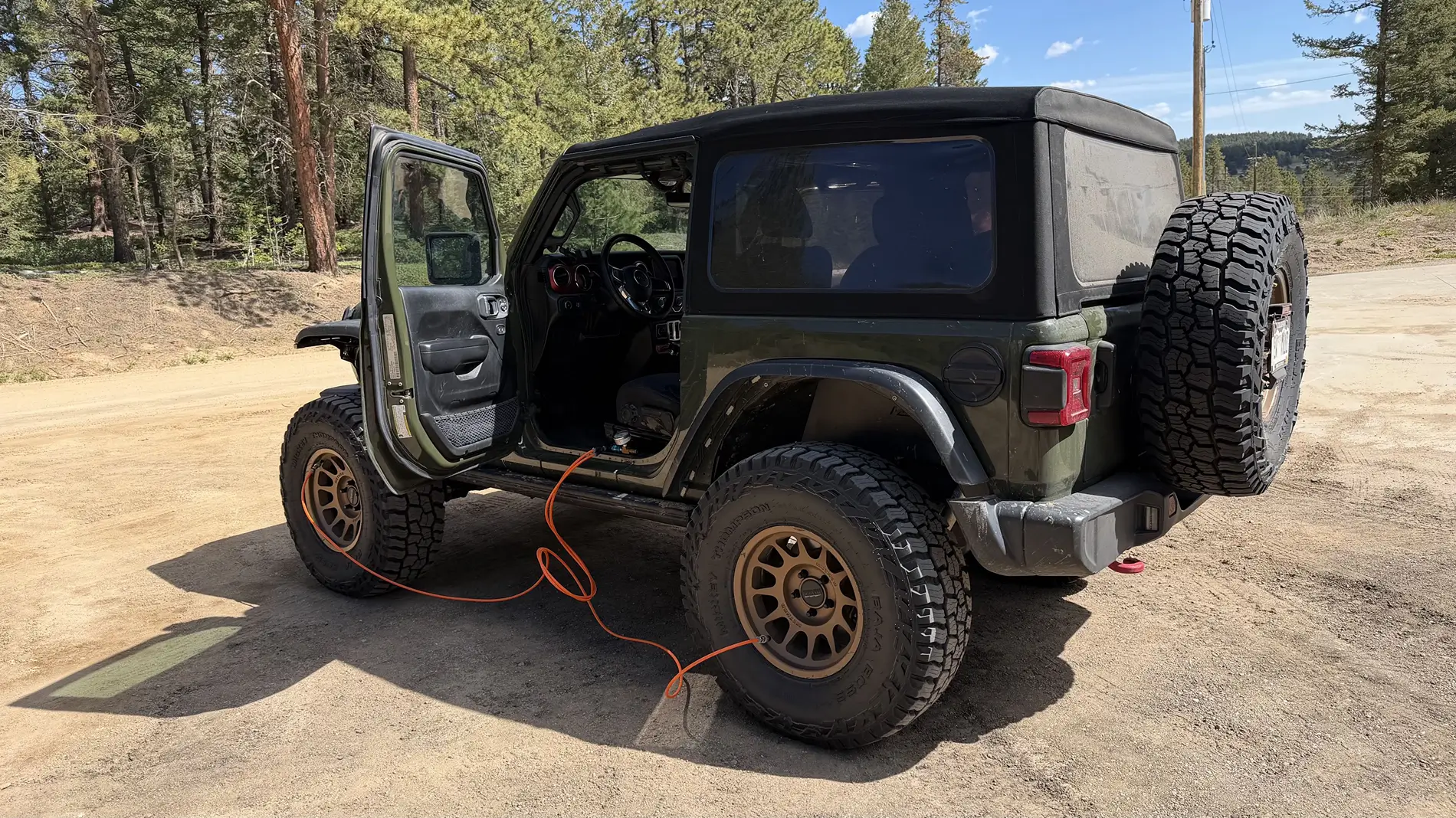 Jeep Wrangler JL Tire inflation options 1785445696937-8y