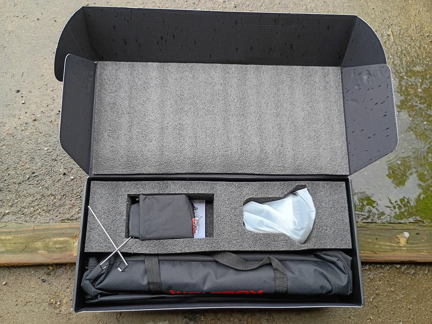 Jeep Wrangler JL WOLFBOX Telescopic Camping Light Has Arrived. Pics & Initial Thoughts. BTW - This was NOT given to me in exchange for a review. 1785881864207-dl