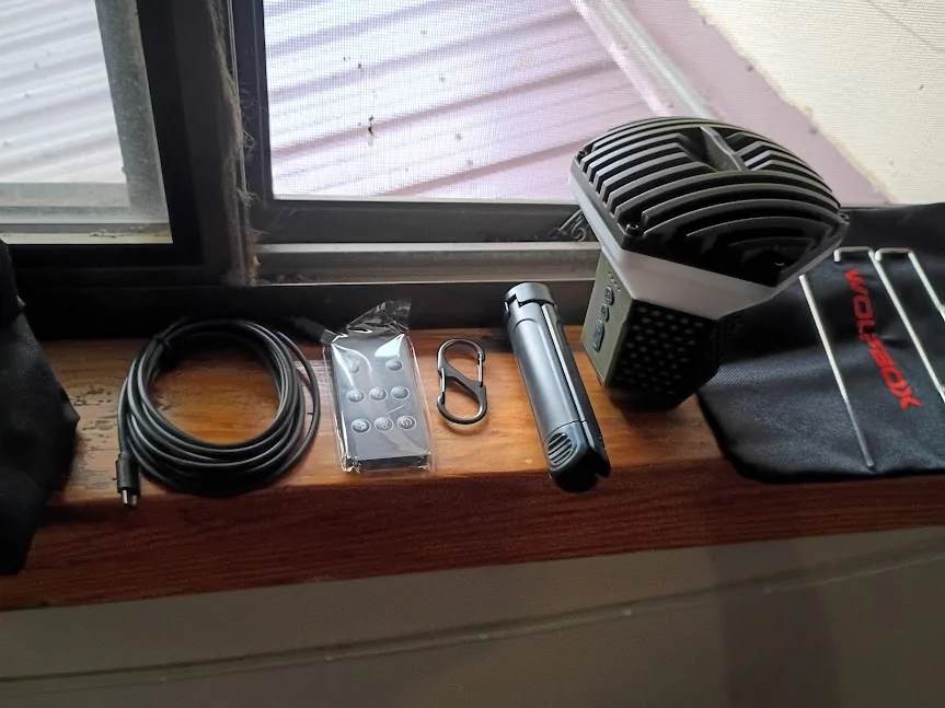 Jeep Wrangler JL WOLFBOX Telescopic Camping Light Has Arrived. Pics & Initial Thoughts. BTW - This was NOT given to me in exchange for a review. 1785882016981-er