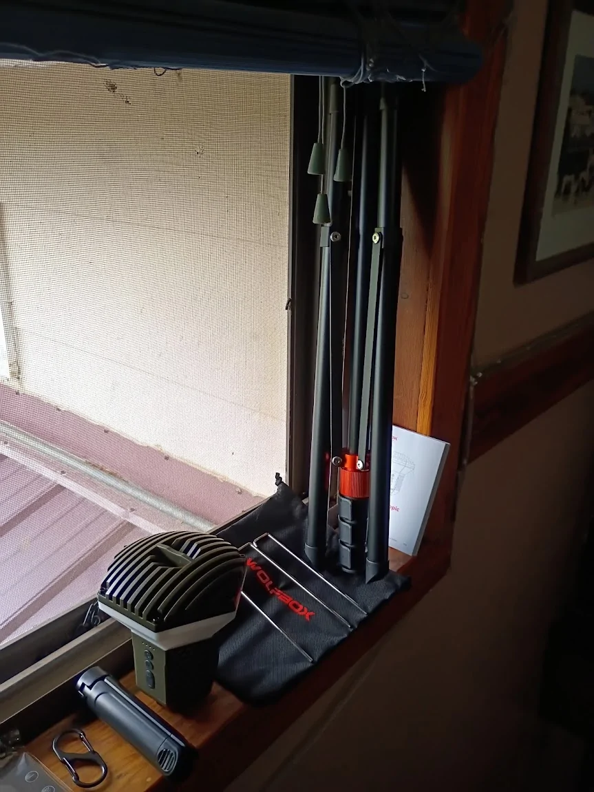 Jeep Wrangler JL WOLFBOX Telescopic Camping Light Has Arrived. Pics & Initial Thoughts. BTW - This was NOT given to me in exchange for a review. 1785882049006-su