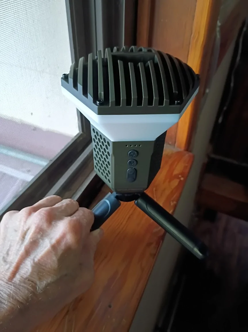 Jeep Wrangler JL WOLFBOX Telescopic Camping Light Has Arrived. Pics & Initial Thoughts. BTW - This was NOT given to me in exchange for a review. 1785882211031-0x