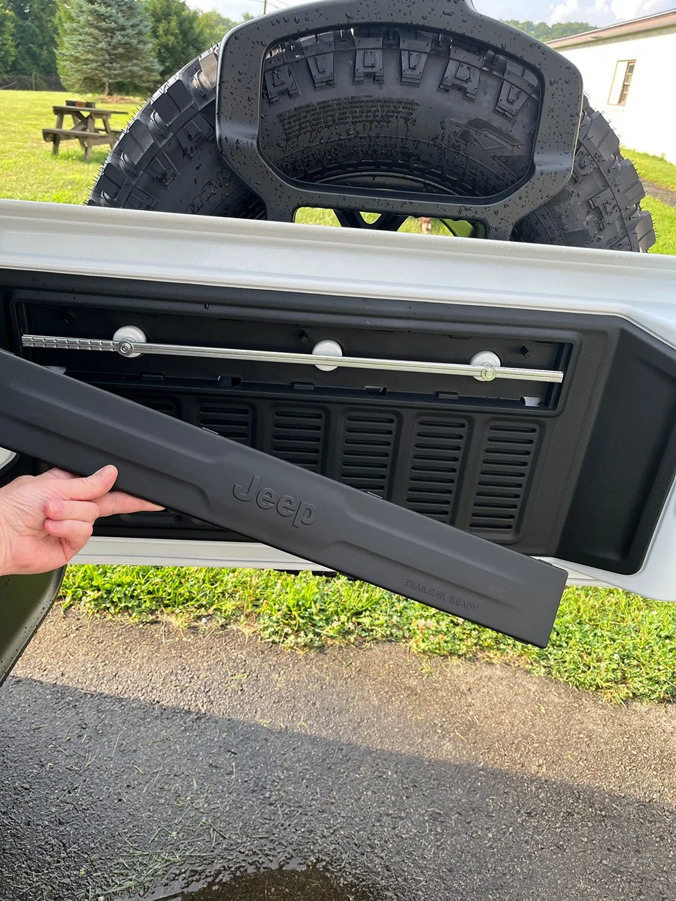 Jeep Wrangler JL 2026 Willys Tailgate Molle Bracket IMG_0110