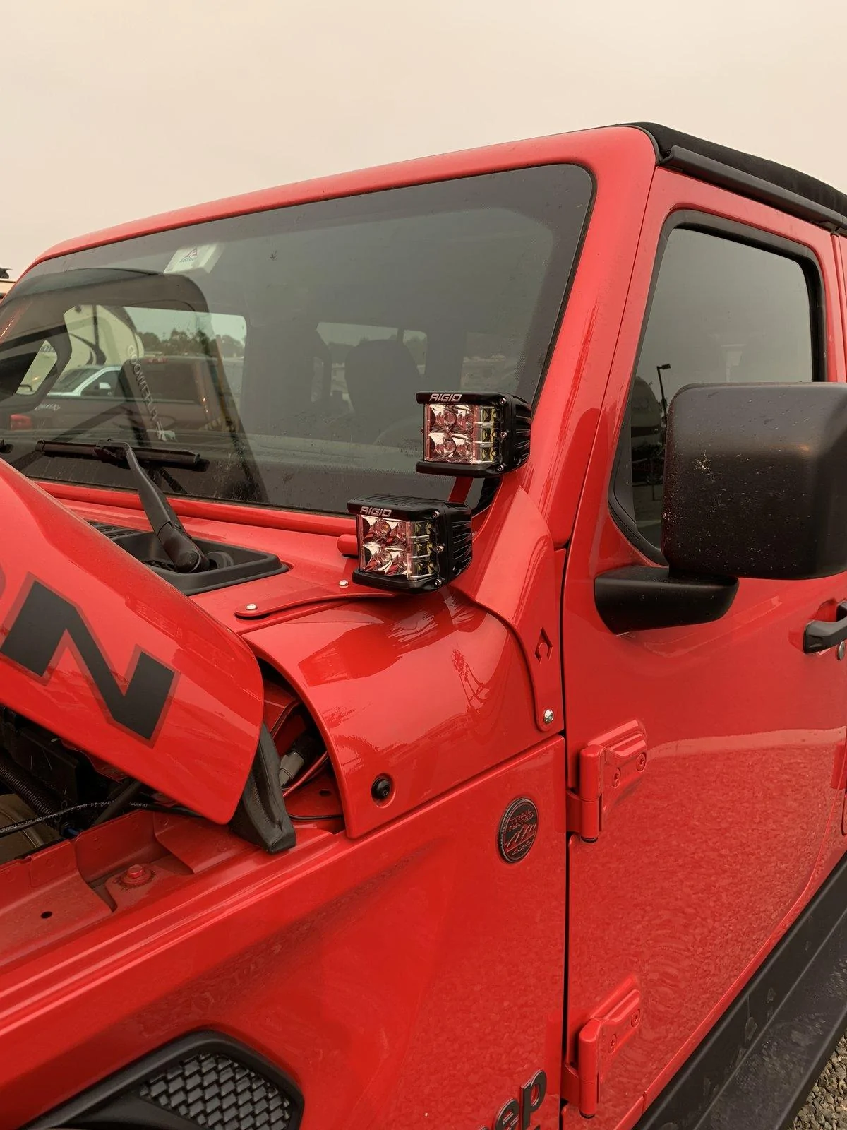 Jeep Wrangler JL Which A-Pillar Cube mount? IMG_1778