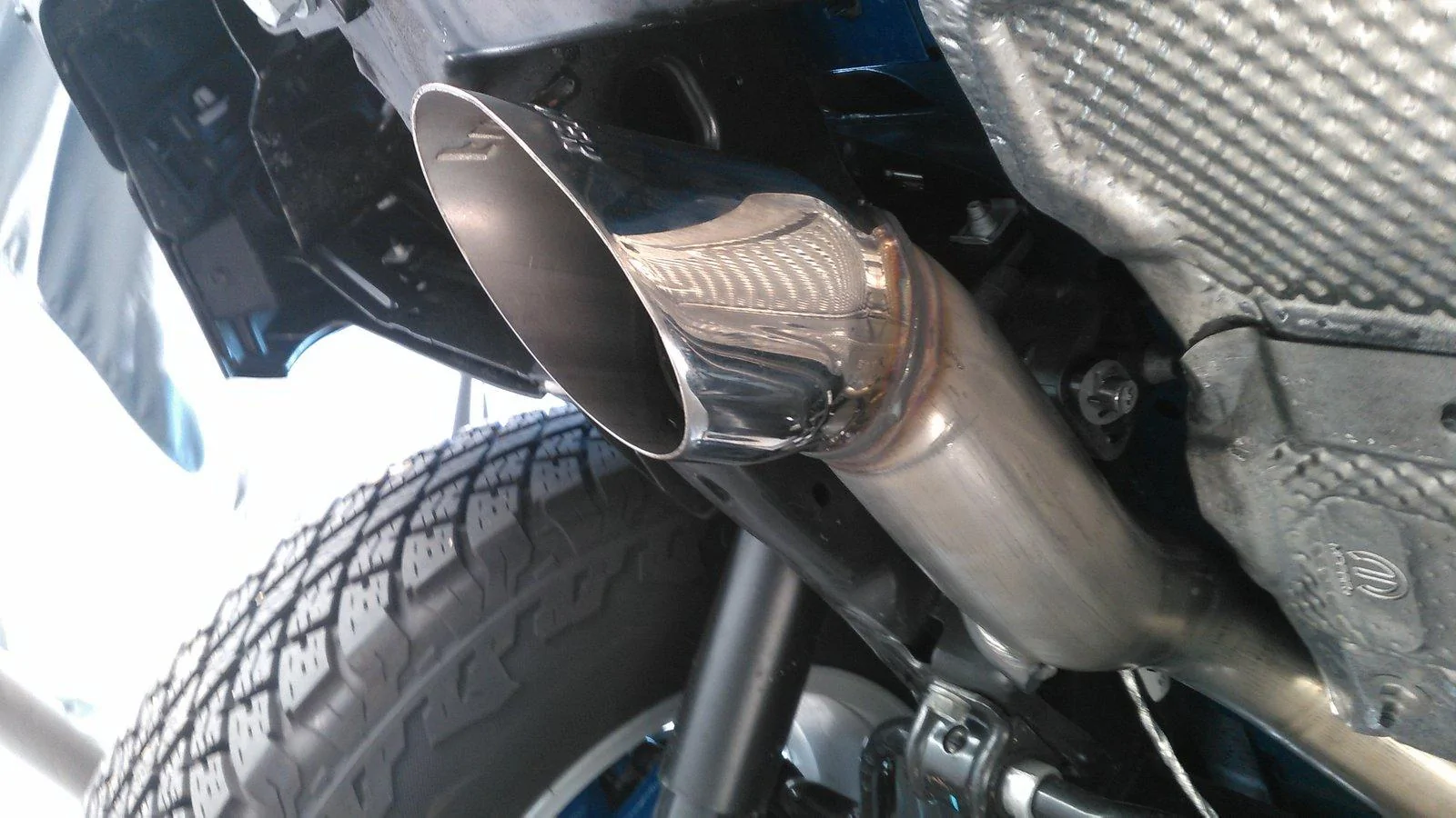 Jeep Wrangler JL Removed Stock Muffler KIMG1104