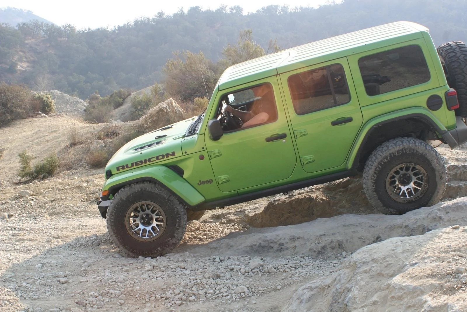 Jeep Wrangler JL Lowest tire pressure without beadlocks IrVgYmm
