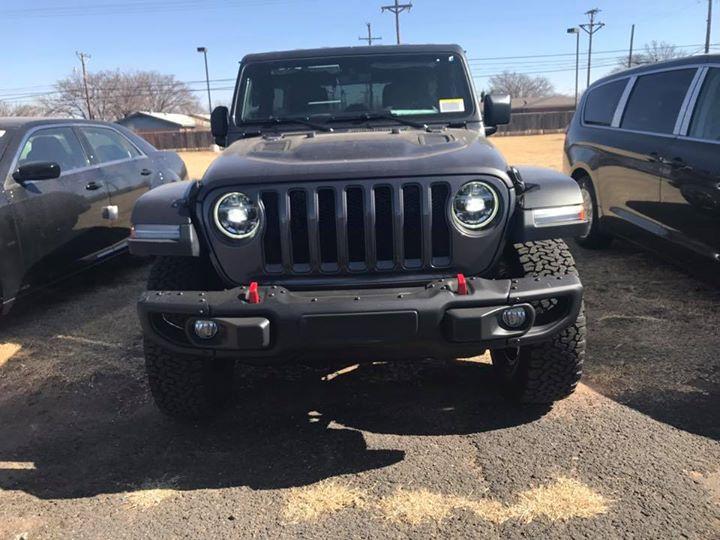 Jeep Wrangler JL JL Factory Orders 27072725_1974275499256135_6436078840199648573_n
