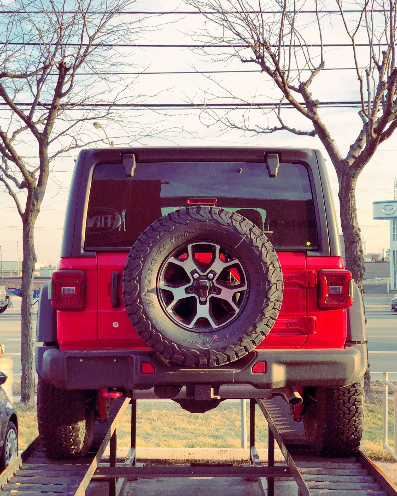 Jeep Wrangler JL FIRECRACKER RED Wrangler JL Club 56E14AA9-295D-4DFB-823D-95A2EFB02841
