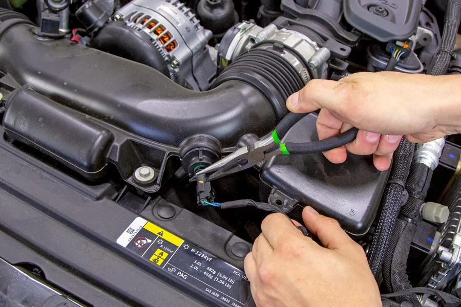 Jeep Wrangler JL How-to install S&B Filter Cold Air Intake AIT-1