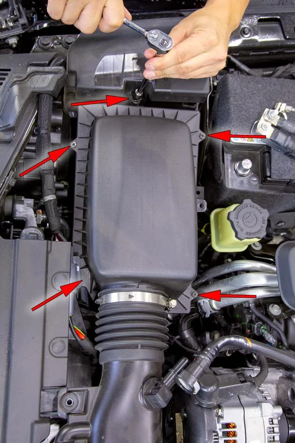 Jeep Wrangler JL How-to install S&B Filter Cold Air Intake Lid-bolts
