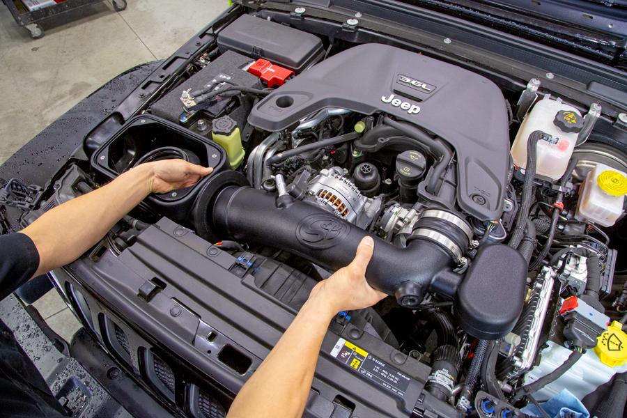 Jeep Wrangler JL How-to install S&B Filter Cold Air Intake Intake-tube-in2