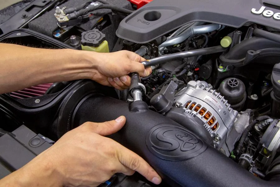 Jeep Wrangler JL How-to install S&B Filter Cold Air Intake Vacuum-on