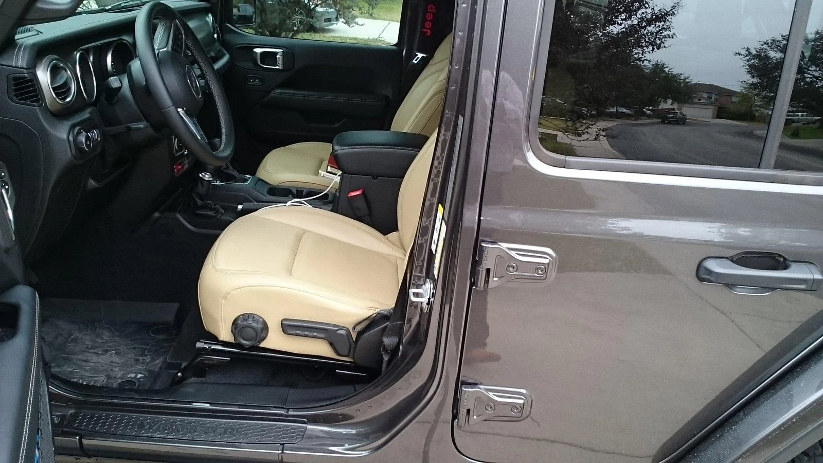 Jeep Wrangler JL Please show me some tan interiors 15426584756961276040212