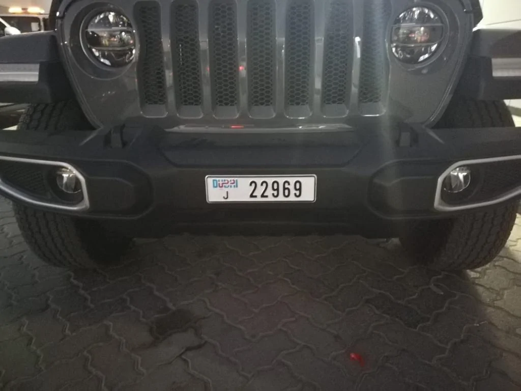 Jeep Wrangler JL Daylight Running Lights in Uconnect 5fe174a8-b6d2-40bd-8e49-7ceb26fc9b79