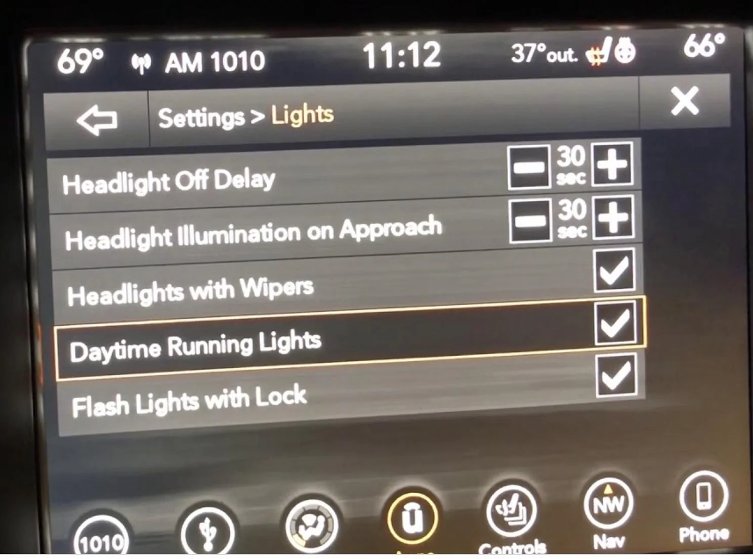 Jeep Wrangler JL Daylight Running Lights in Uconnect 22E3EF67-2001-4AEC-A70C-F62F10E0A941
