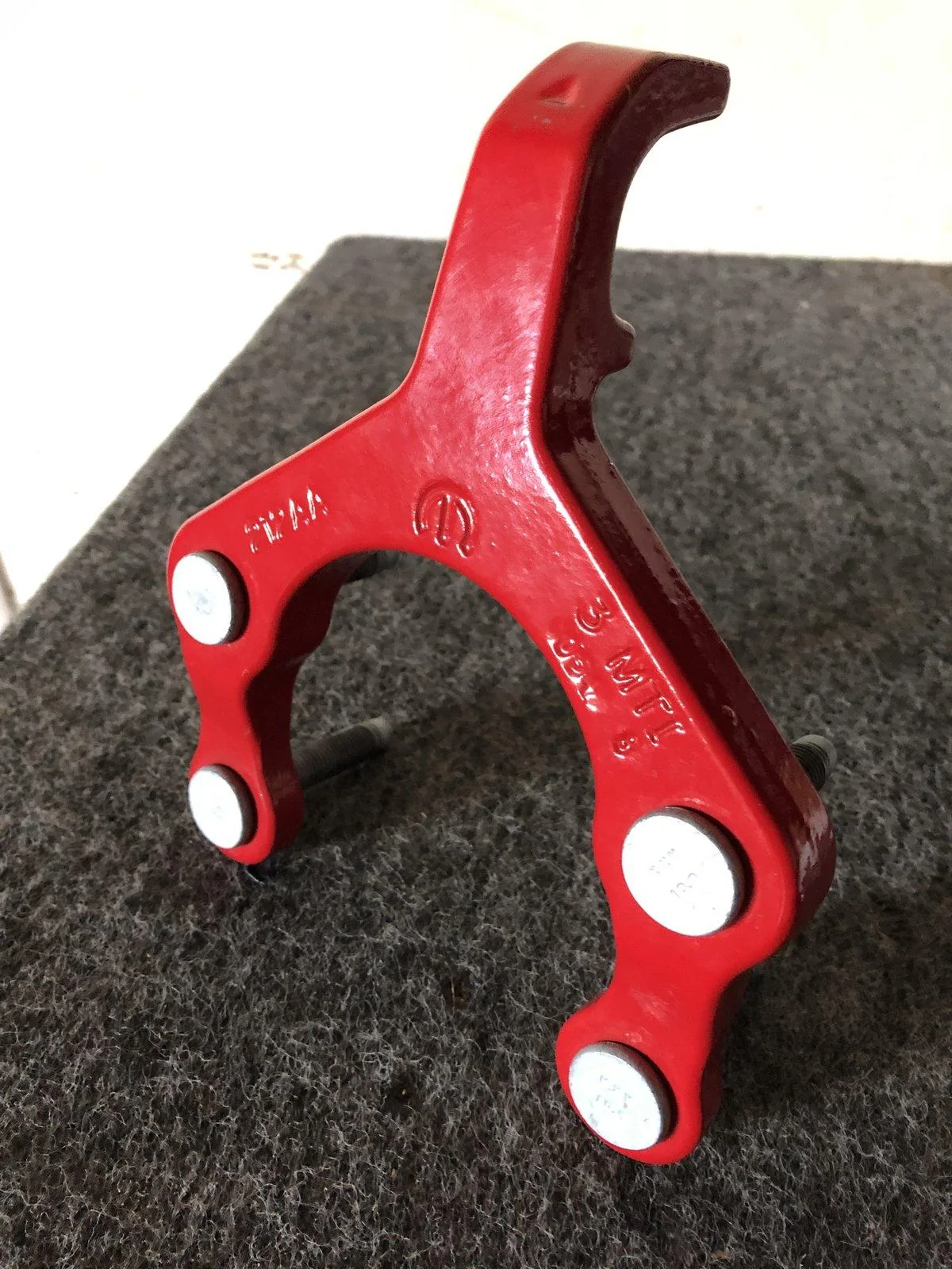 Jeep Wrangler JL (2) red front tow hooks 8E06C796-2B49-486D-AFB0-AA4C0529D304