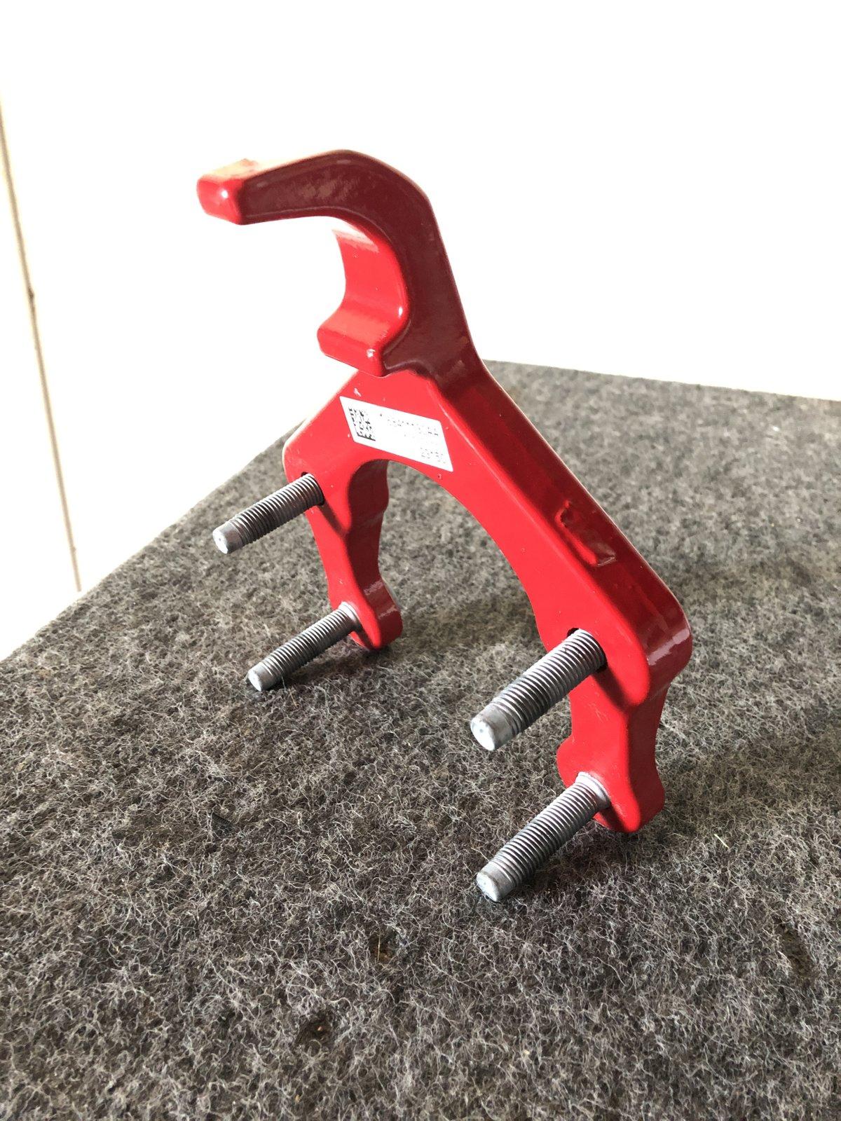 Jeep Wrangler JL (2) red front tow hooks D776C4B4-31E7-4C18-9136-C1D35C3D4882