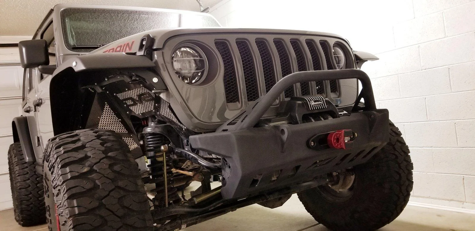 Jeep Wrangler JL Installed Motobilt front bumper 20181122_180912