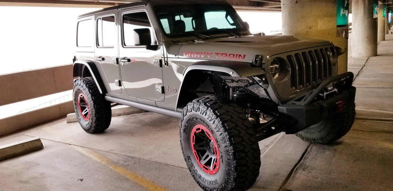Jeep Wrangler JL Installed Motobilt front bumper 20181122_180700