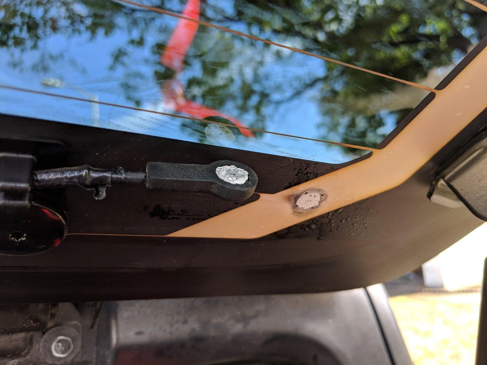 Jeep Wrangler JL Rear defroster is dead IMG_20181124_131210