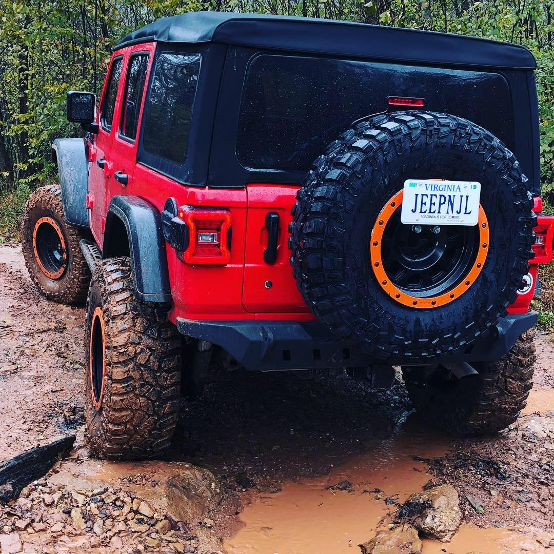 Jeep Wrangler JL Rear license plate relocation IMG_2500.JPG