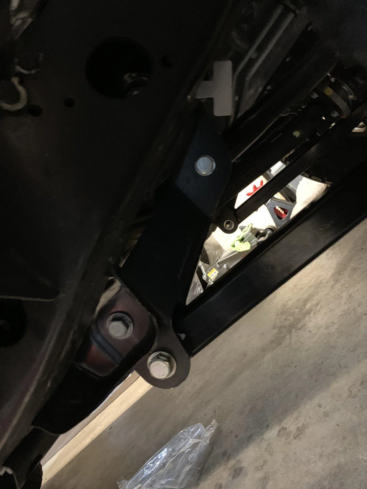Jeep Wrangler JL Mopar Lift Installed with EVO MFG correction bracket IMG_0579