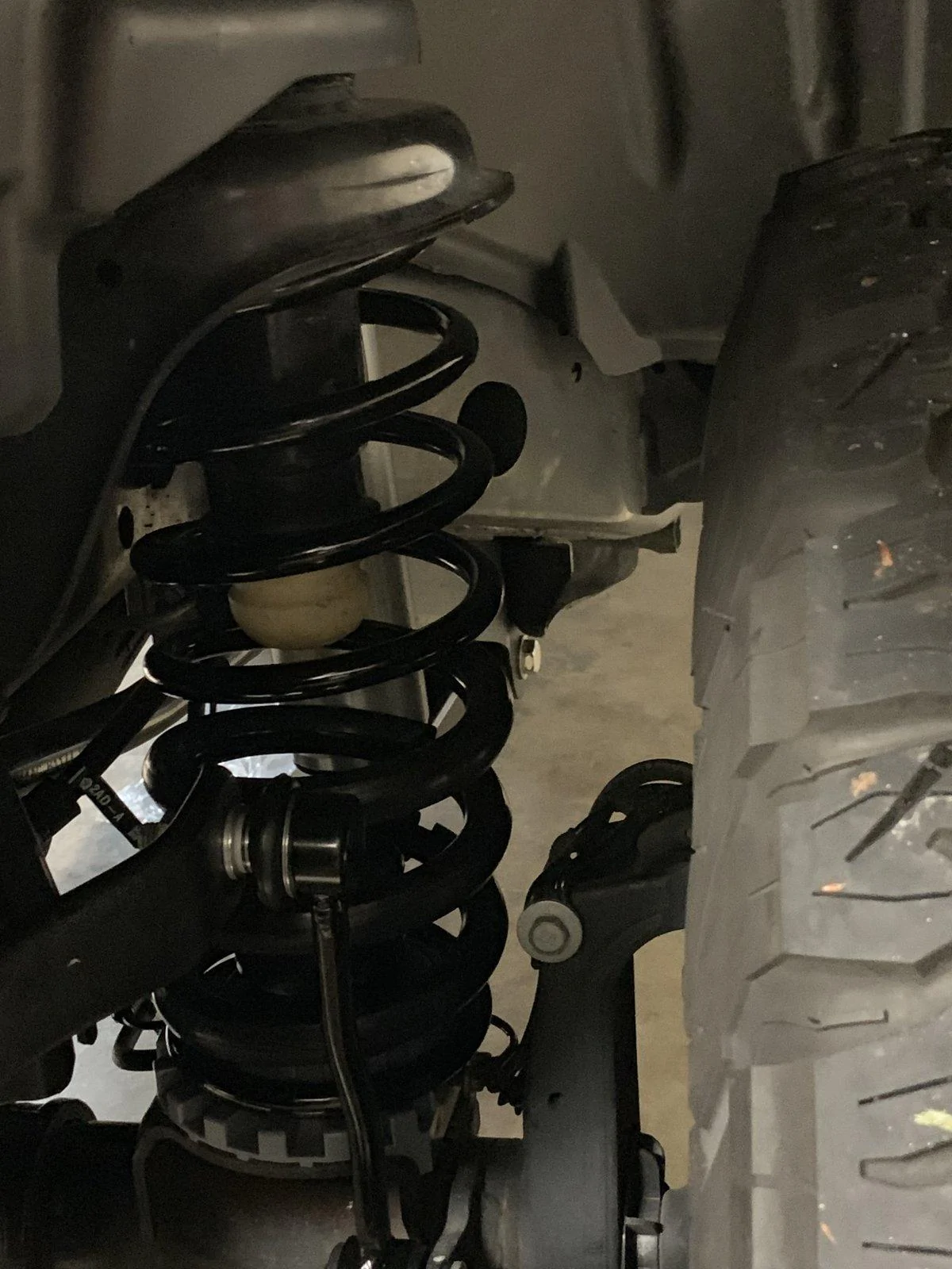 Jeep Wrangler JL Mopar Lift Installed with EVO MFG correction bracket IMG_0582