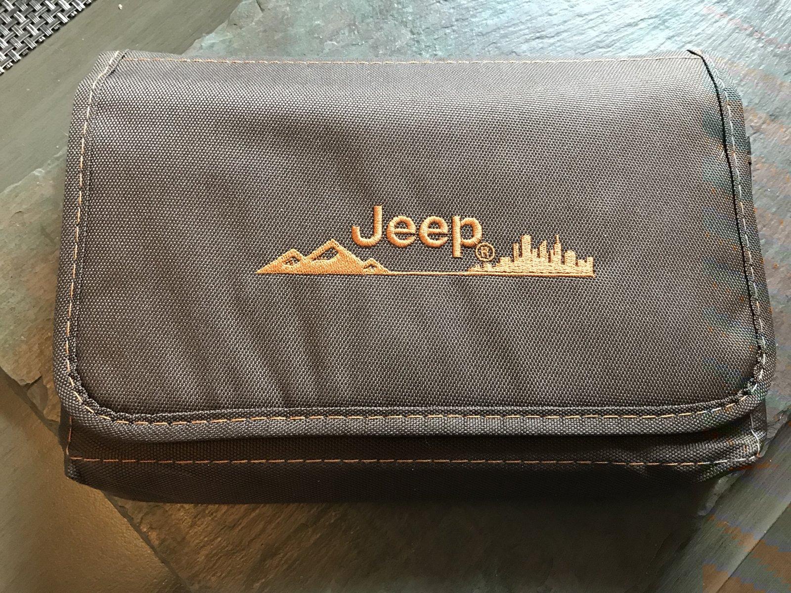 Jeep Wrangler JL Paper owner's manual? fullsizeoutput_10c8