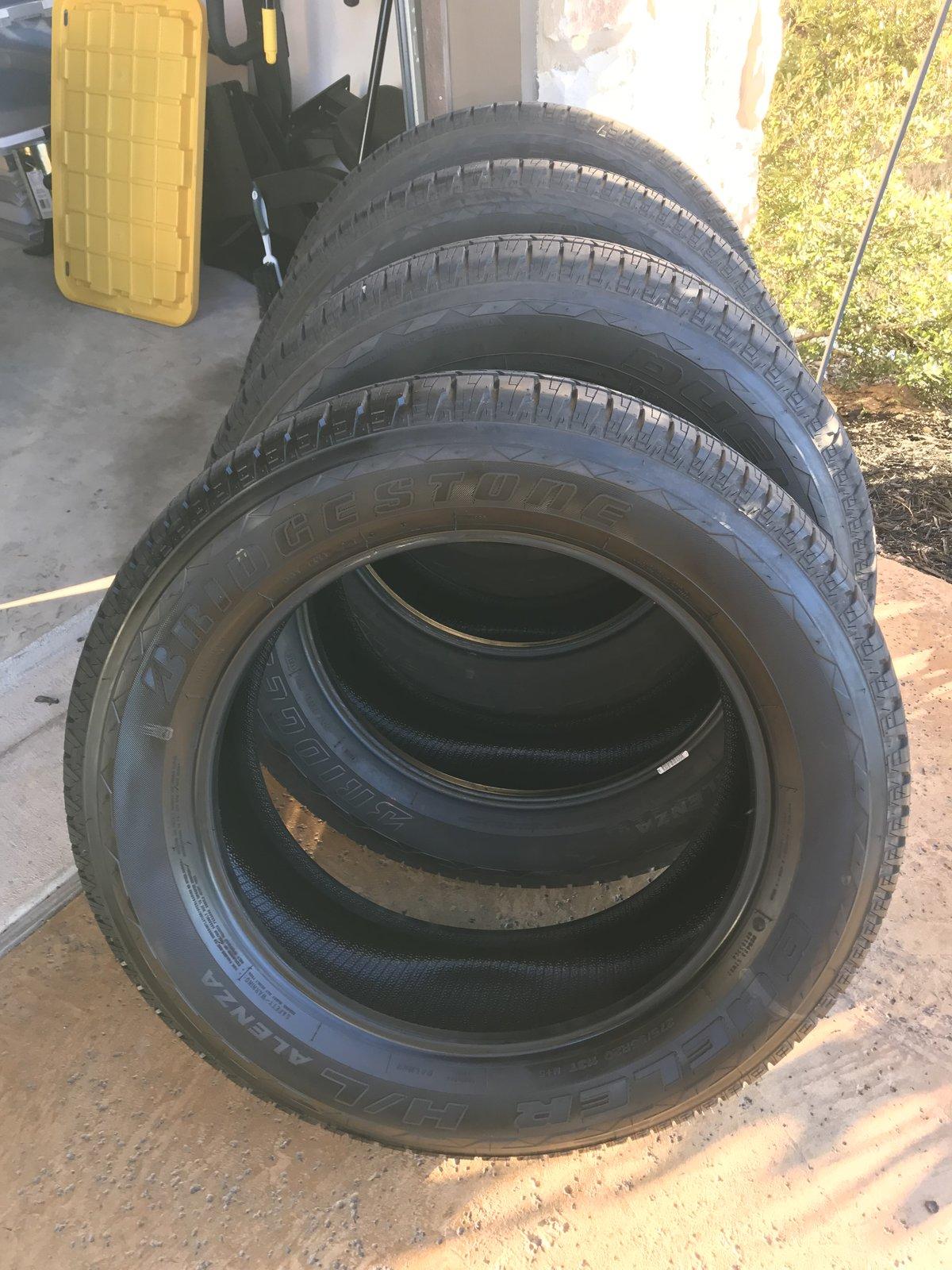 Jeep Wrangler JL FS: (4) BRIDGESTONE DUELER H/L ALENZA 275/55/20 EA849474-FBA5-4D41-805C-15772579F2C2