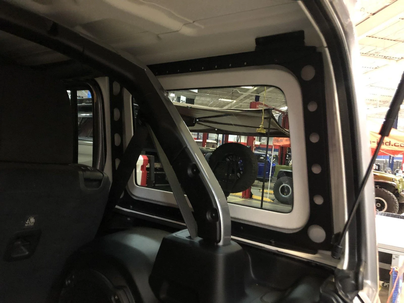 Jeep Wrangler JL Project Achelois 5326DA09-FDAA-4291-8B3F-1E27C856ADC3