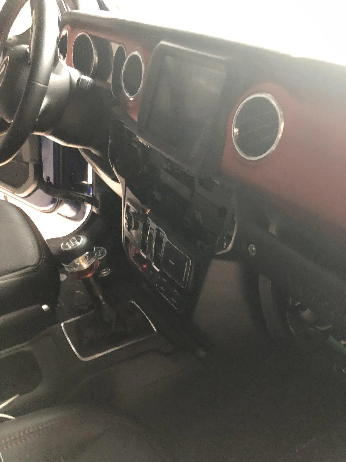 Jeep Wrangler JL Bearcat Off-Road CMX760 CB Install IMG_3762