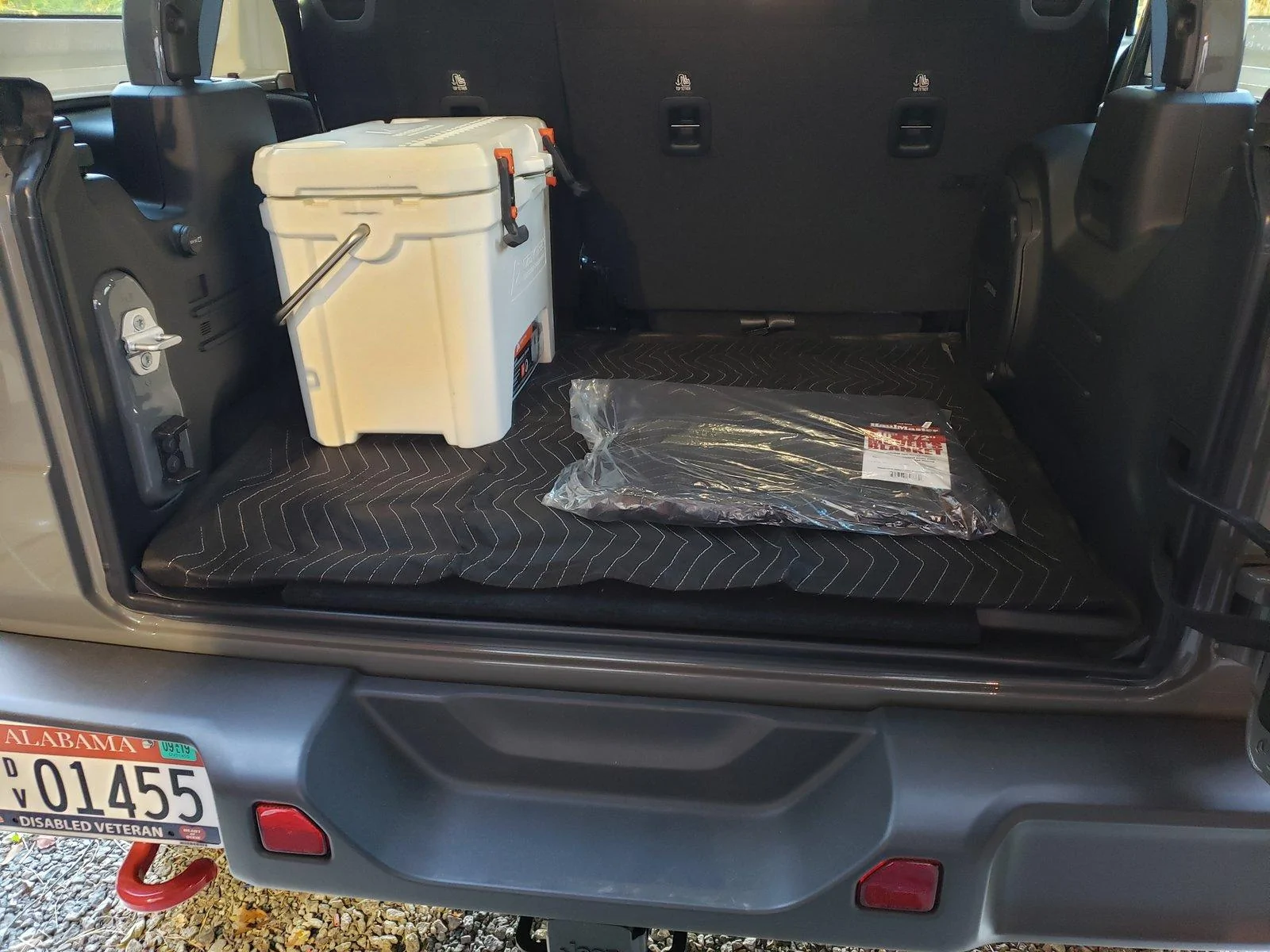 Jeep Wrangler JL Harbor Freight Moving Blankets: Why You Need Them 20181203_110849[1]