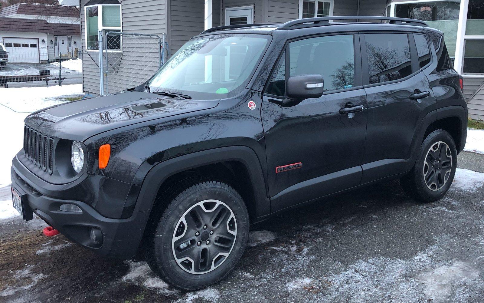 Jeep Wrangler JL Who else is in the "I'm still waiting to buy a Wrangler club"? What are you waiting for? 4CD8AE26-7B2D-43B8-8AC7-E0C3B738783C