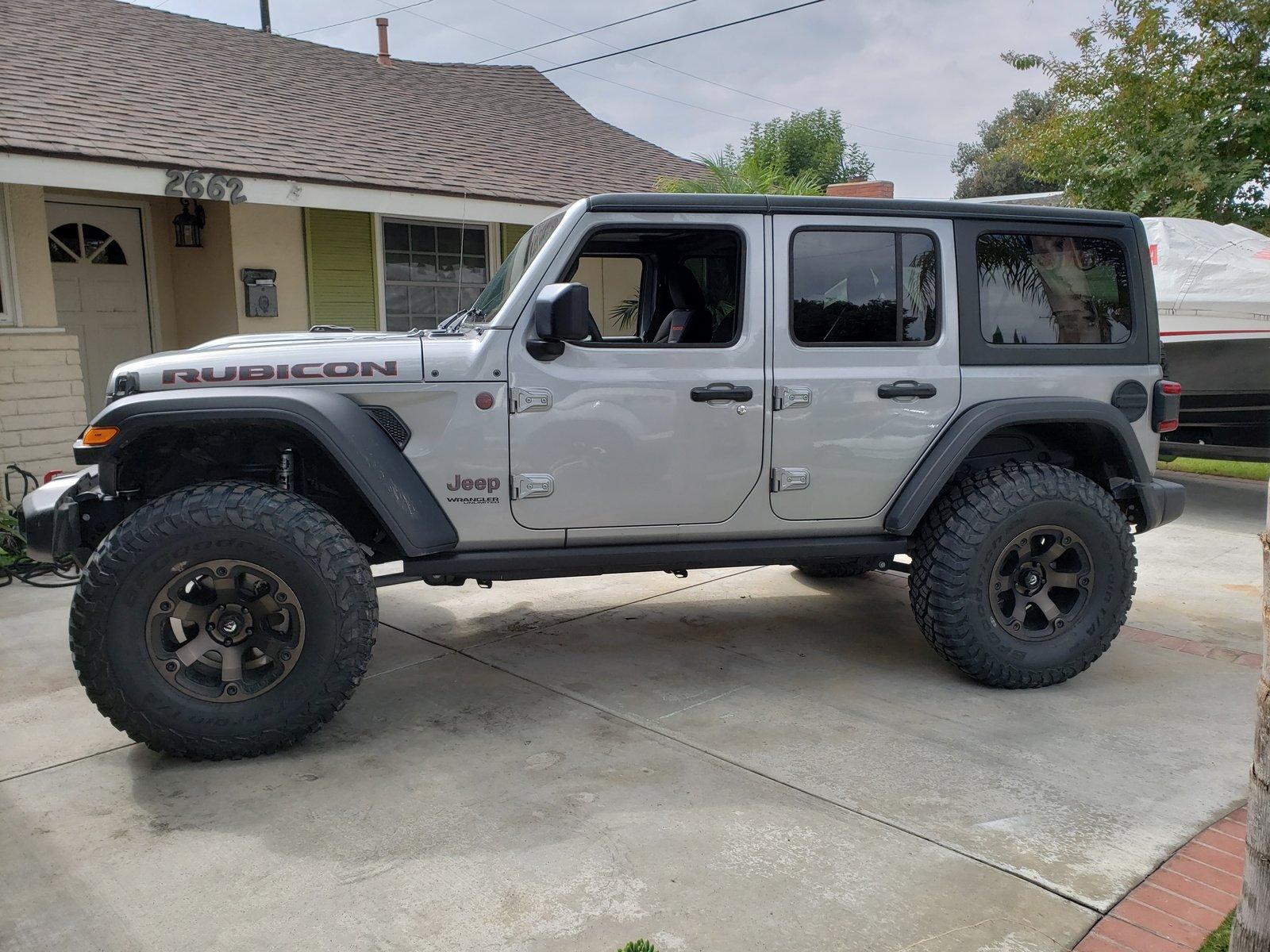 Jeep Wrangler JL Installed Mopar 2" lift tonight 20181014_121815