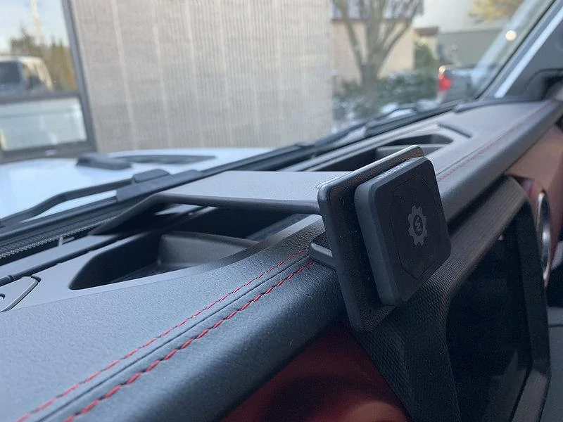 Jeep Wrangler JL Another JL - Specific Phone Mount Option 44373134500_8e18282a2f_c