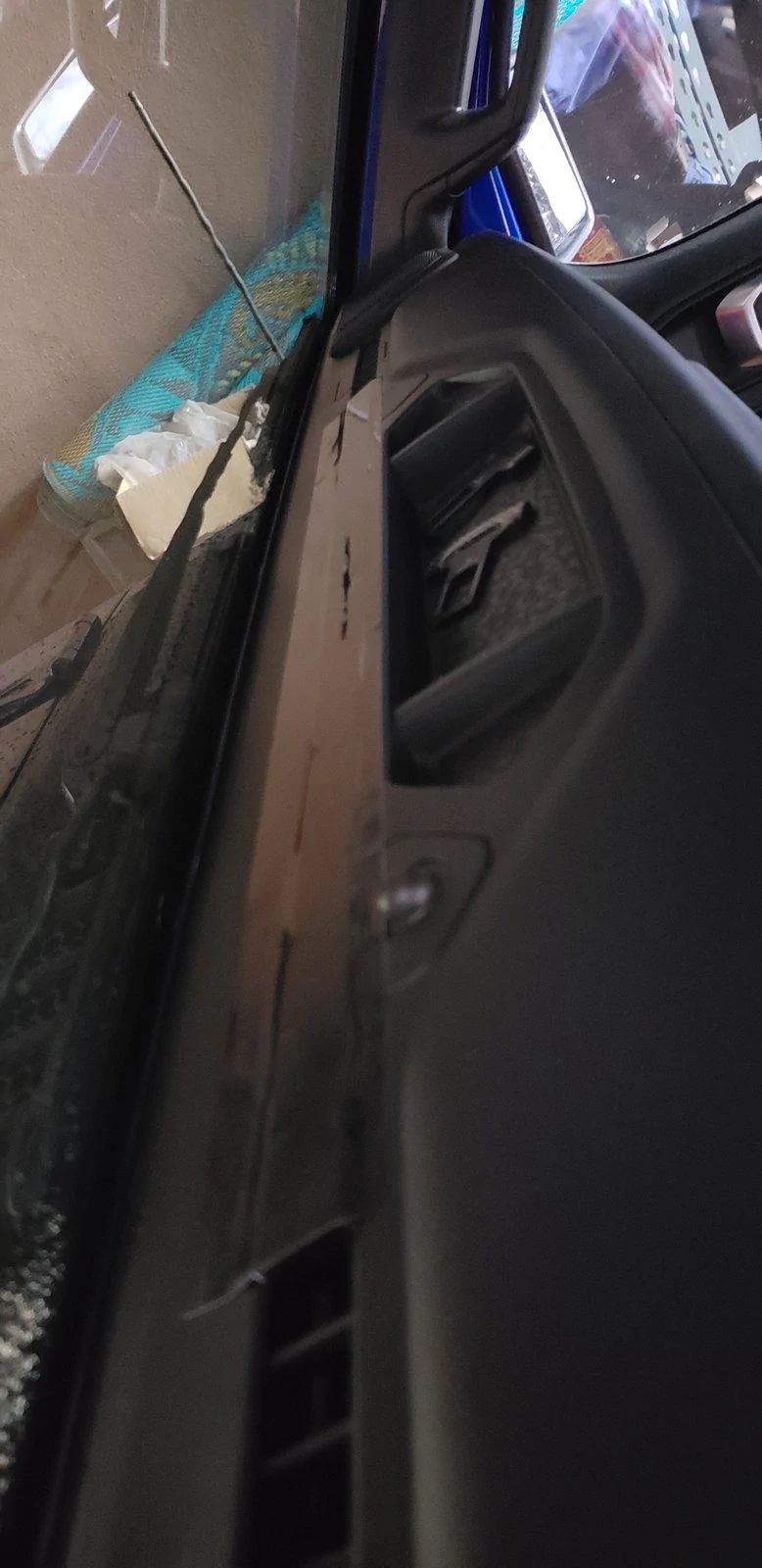 Jeep Wrangler JL Question regarding the Windsheld defrost 20181205_144909
