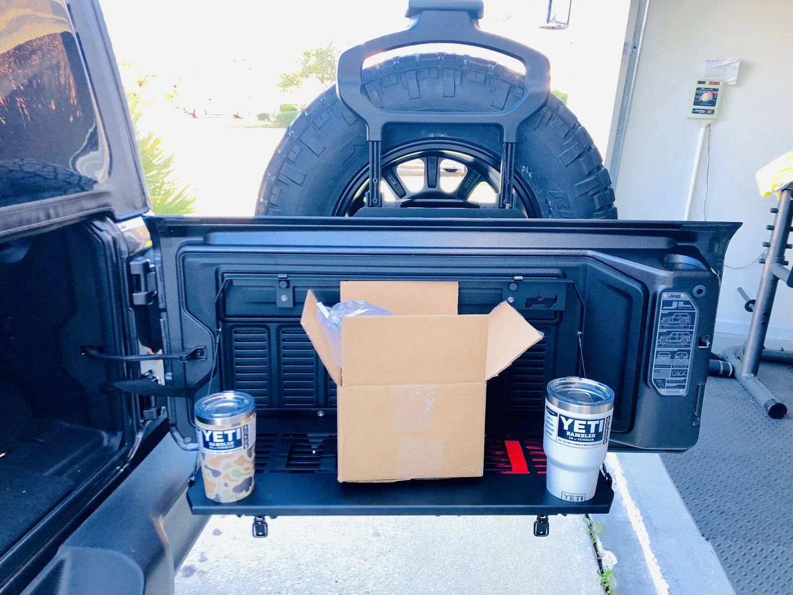 Jeep Wrangler JL Tailgate Table C5212659-8EE1-43E8-924E-6AC40EA26C54