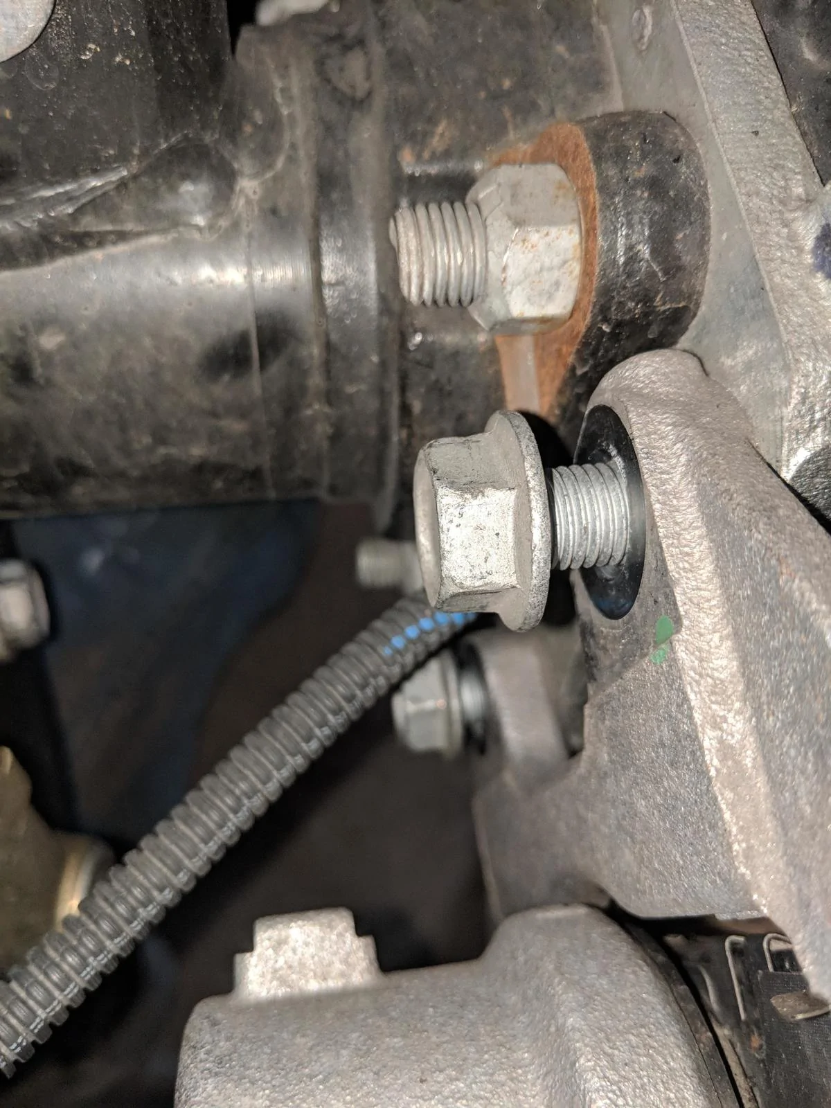 Jeep Wrangler JL Broken Rear Wheel Stud  Replacement 0xJqcT6