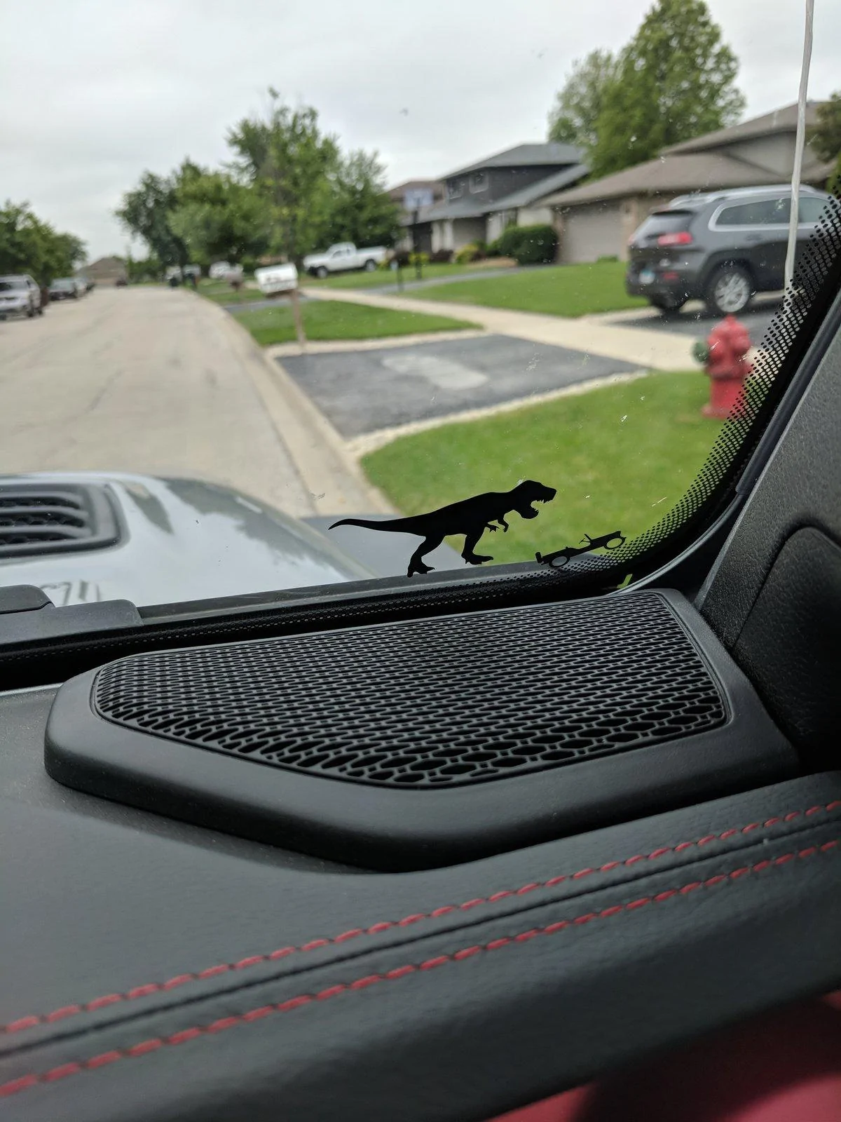 Jeep Wrangler JL Looking for Trex on windshield logo IMG_20180602_084449
