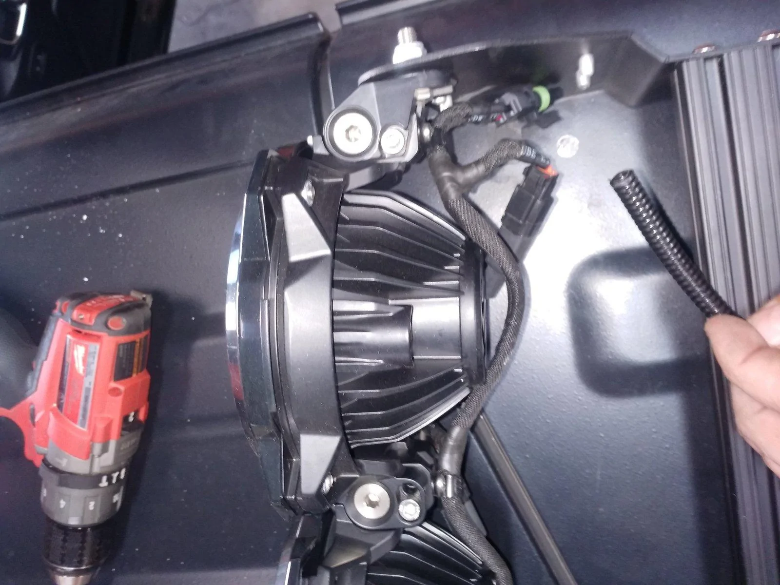 Jeep Wrangler JL KC RACK LED LIGHT BAR WIRING INSTALL DIY WRITEUP IMG_20181109_102054