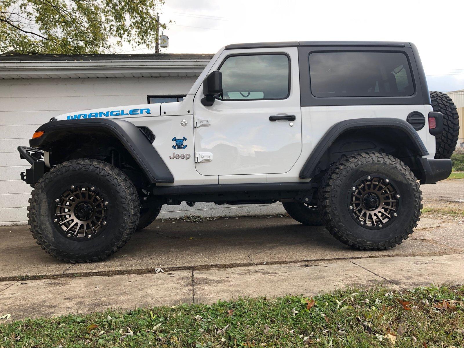 Jeep Wrangler JL Bronze Wheels on JL? IMG_2846