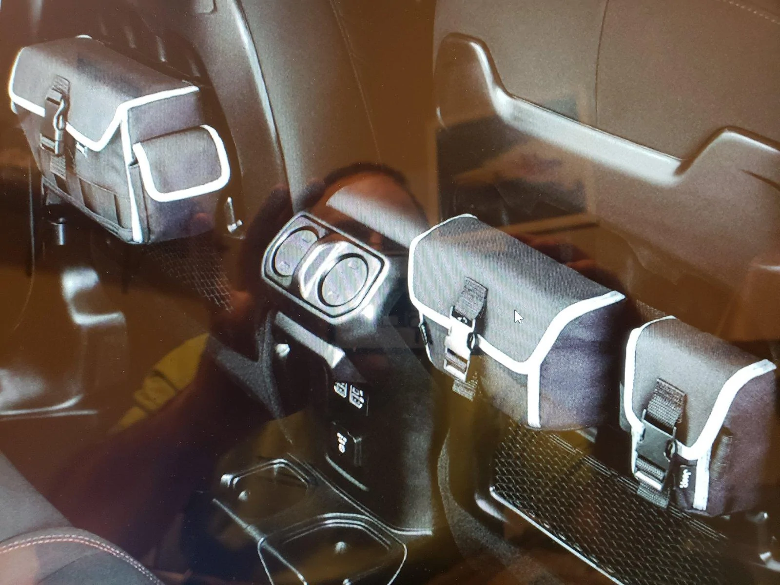 Jeep Wrangler JL Tailgate MOLLE system for under $10 20181215_045624