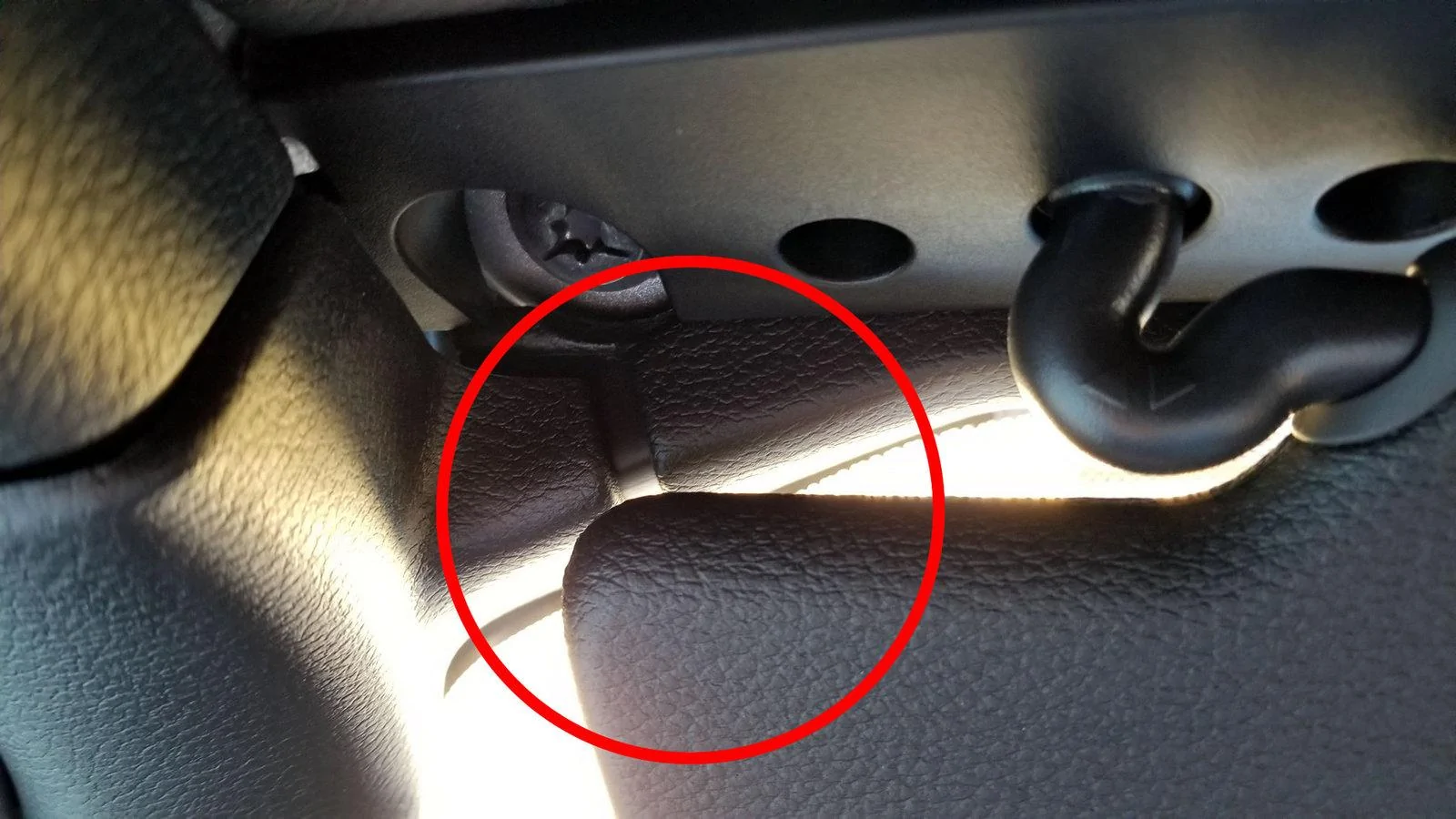 Jeep Wrangler JL Another Jeep thing, sun visor position? 20181215_081151